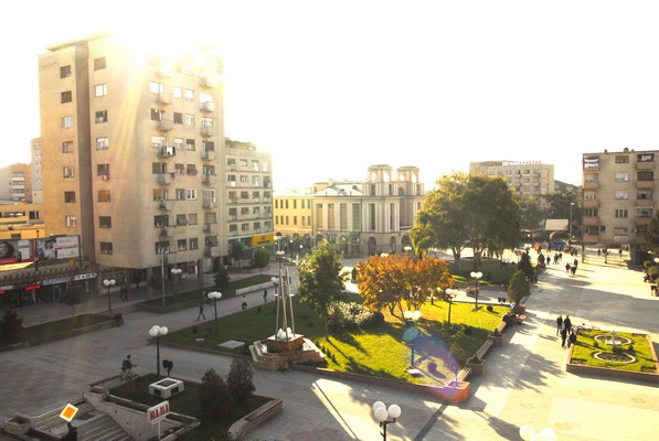 http://www.forumishqiptar.com/attachment.php?s=c67cd888e9c122452d1e800eb4365134&attachmentid=102870&stc=1&d=1207397308