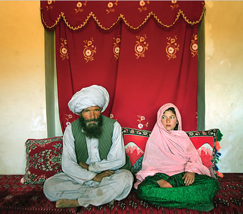 Emri:  child-bride-afghanistan.jpg

Shikime: 228

Madhsia:  57.8 KB