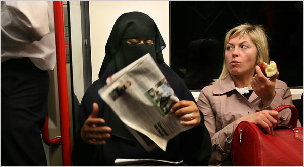Emri:  22veil-600.jpg

Shikime: 746

Madhsia:  39.6 KB