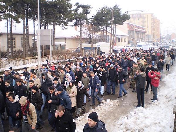 Emri:  protest 2.jpg

Shikime: 945

Madhsia:  74.4 KB
