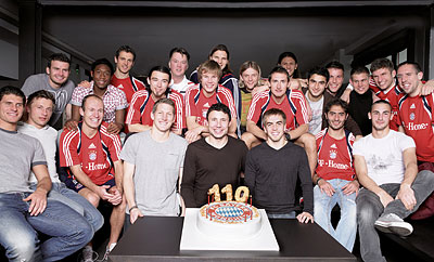 Emri:  team_2010.jpg

Shikime: 230

Madhsia:  40.2 KB