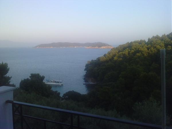 Emri:  P080810_19.410001.jpg

Shikime: 252

Madhsia:  18.8 KB