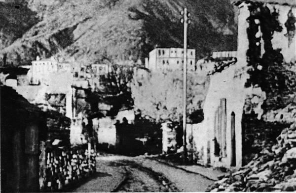 Emri:  Permeti i djegur me 1944-en.jpg

Shikime: 2033

Madhsia:  51.2 KB