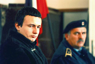 Emri:  kurti-court.jpg

Shikime: 223

Madhsia:  15.5 KB