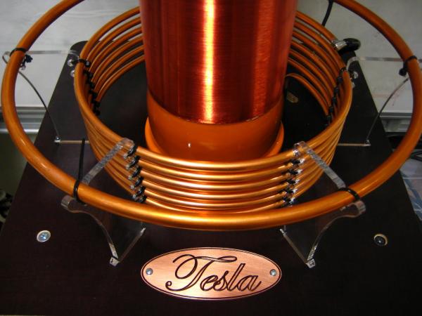 Emri:  Tesla .jpg

Shikime: 1962

Madhsia:  37.9 KB