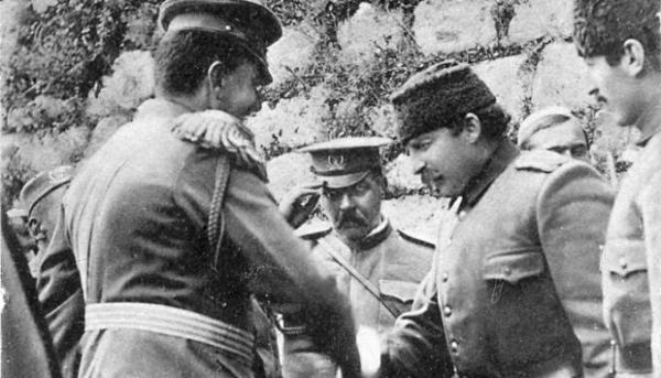 Emri:  60-esat-pasha141.jpg

Shikime: 2376

Madhsia:  42.3 KB