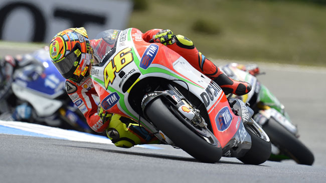 Emri:  17764_valentino-dobbiamo-migliorare-in-uscita-di-curva.jpg

Shikime: 168

Madhsia:  62.8 KB