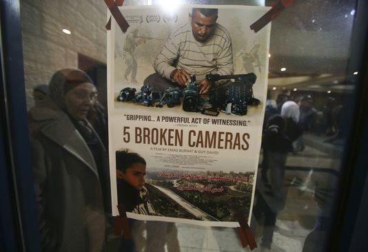 Emri:  1837668_6_bb98_une-affiche-du-documentaire-5-cameras-brisees_612975db373d89715c7ea9e68e9e930e.jpg

Shikime: 676

Madhsia:  30.6 KB