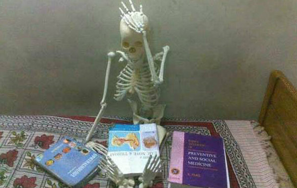 Emri:  medical-study-funny-student.jpg

Shikime: 219

Madhsia:  51.3 KB
