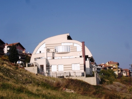 Emri:  bw-rh-haus-pristina.jpg

Shikime: 7634

Madhsia:  66.9 KB
