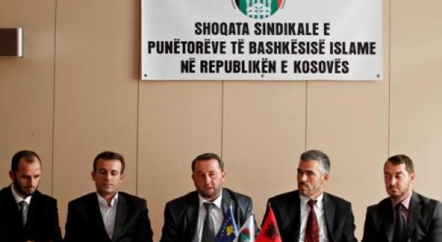Emri:  Sindakata-Islame+_217419.jpg

Shikime: 657

Madhsia:  25.1 KB
