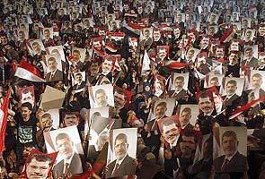 Emri:  (u186u)morsi_supporters_295x200.JPG

Shikime: 146

Madhsia:  25.4 KB