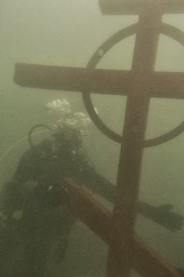 Emri:  cross16.jpg

Shikime: 479

Madhsia:  12.3 KB