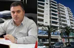 Emri:  ardian-kollozi-pallati-300x198.jpg

Shikime: 576

Madhsia:  22.4 KB