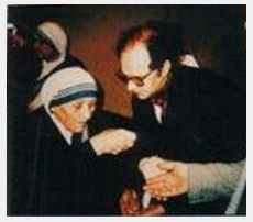 Emri:  NeneTereza-IbrahimRugova.jpg

Shikime: 507

Madhsia:  14.7 KB