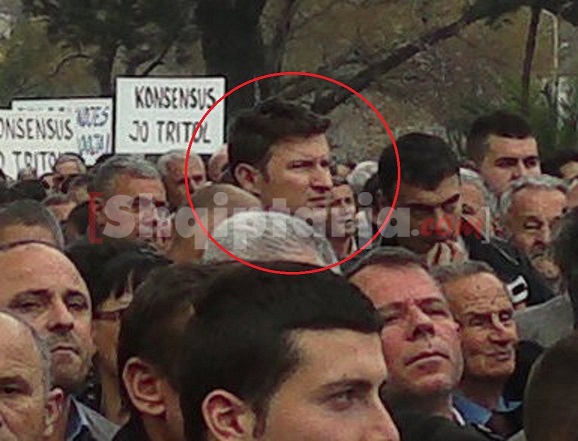 Emri:  denion-meidani.jpg

Shikime: 240

Madhsia:  84.6 KB