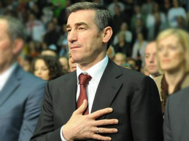 Emri:  largea_kadriu1393528909.jpg

Shikime: 1455

Madhsia:  37.2 KB