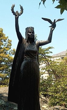 Emri:  220px-MackenziePapineau_monument_1.jpg

Shikime: 1233

Madhsia:  23.8 KB