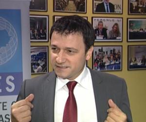 Emri:  PERIUDHA OSMANE.jpg

Shikime: 800

Madhsia:  13.7 KB