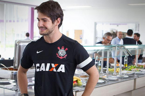 Emri:  Alexandre-Pato-apre.jpg

Shikime: 2372

Madhsia:  79.0 KB