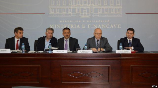 Emri:  spot29370-36748-fmn_ne_tirane_diskutime_per_borxhet_dhe_-640x356.jpg

Shikime: 361

Madhsia:  40.2 KB