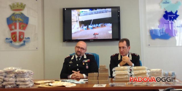 Emri:  droga-ne-italiii.jpg

Shikime: 591

Madhsia:  48.2 KB