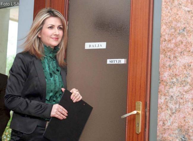 Emri:  ina rama - web.jpg

Shikime: 381

Madhsia:  40.9 KB