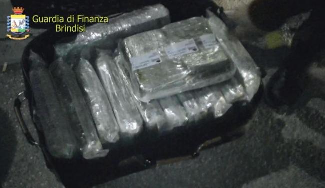 Emri:  droga-itali-7.jpg

Shikime: 752

Madhsia:  28.2 KB