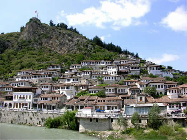 Emri:  berati.jpg

Shikime: 1759

Madhsia:  40.3 KB