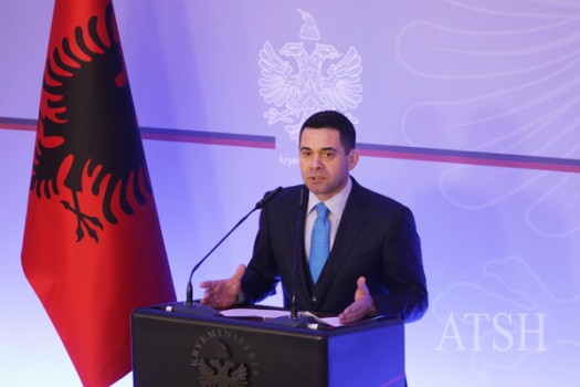 Emri:  Ministri-Ahmetaj-ne-konference-per-shtyp-Foto-Agim-Dobi-525x350.jpg

Shikime: 1807

Madhsia:  32.4 KB