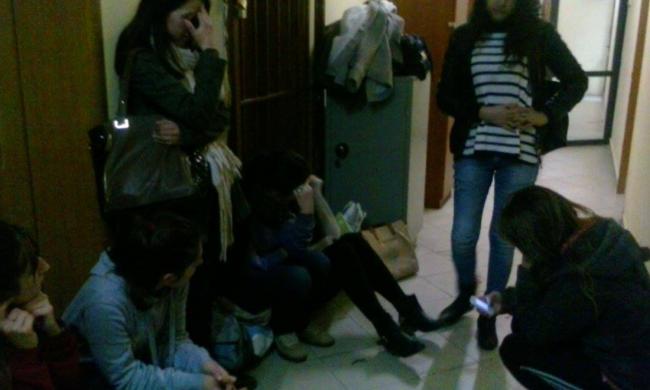 Emri:  studente-ne-komisariat.jpg

Shikime: 729

Madhsia:  28.6 KB