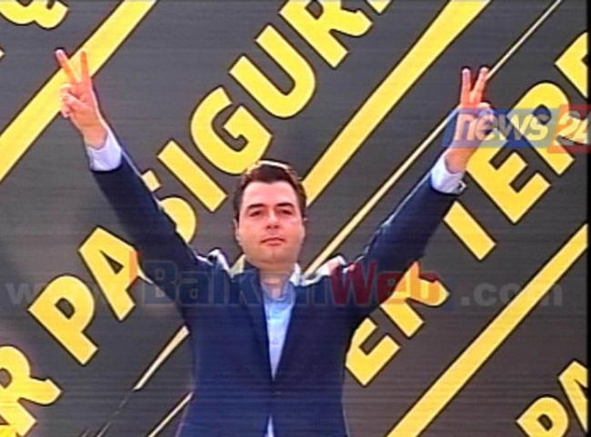Emri:  lulzim-basha-protesta.jpg

Shikime: 325

Madhsia:  47.3 KB