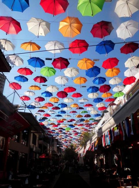 Emri:  umbrella_street.jpg

Shikime: 545

Madhsia:  63.7 KB