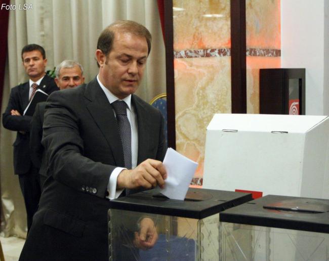Emri:  gjin-gjoni-1024x813.jpg

Shikime: 57

Madhsia:  39.9 KB