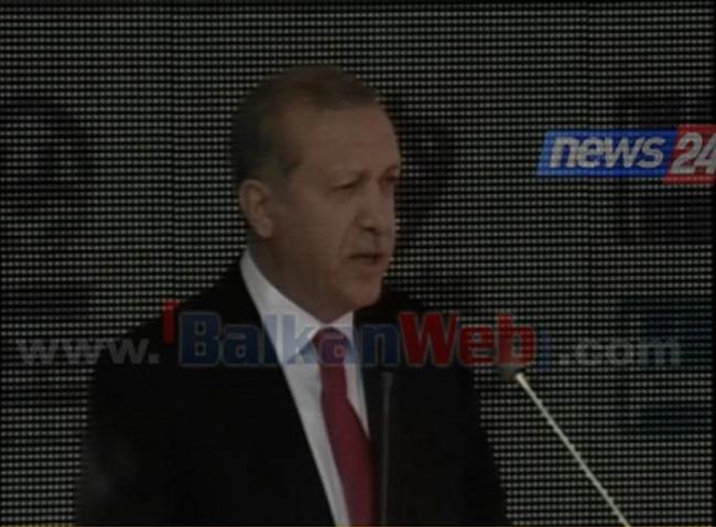 Emri:  erdogan2-e1431530261819.jpg

Shikime: 1461

Madhsia:  45.6 KB