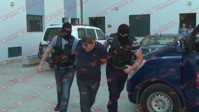 Emri:  arrestuari-3.jpg

Shikime: 744

Madhsia:  32.5 KB