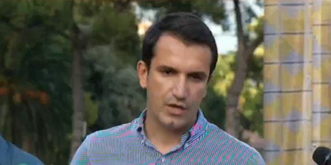 Emri:  Veliaj23.jpg

Shikime: 605

Madhsia:  24.8 KB