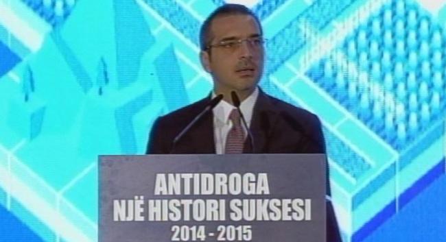 Emri:  Tahiri1.jpg

Shikime: 357

Madhsia:  31.0 KB