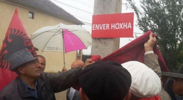 Emri:  enver-hohxa.jpg

Shikime: 801

Madhsia:  34.3 KB