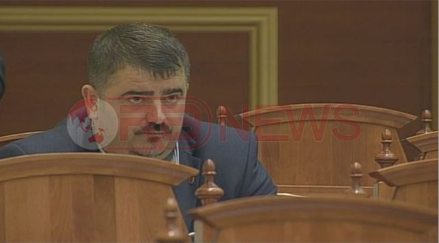 Emri:  eduard-ndocaj.jpg

Shikime: 954

Madhsia:  29.3 KB