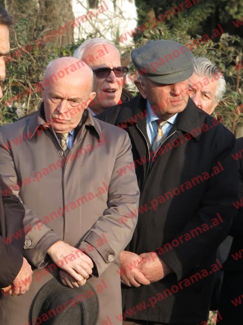 Emri:  144.jpg

Shikime: 1455

Madhsia:  48.7 KB