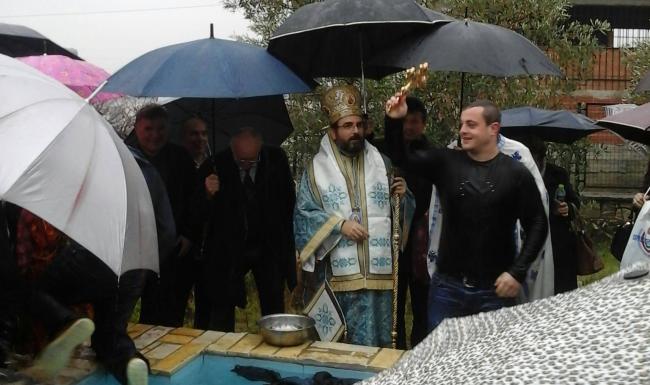 Emri:  uji_bekuar_elbasan3.jpg

Shikime: 505

Madhsia:  43.9 KB