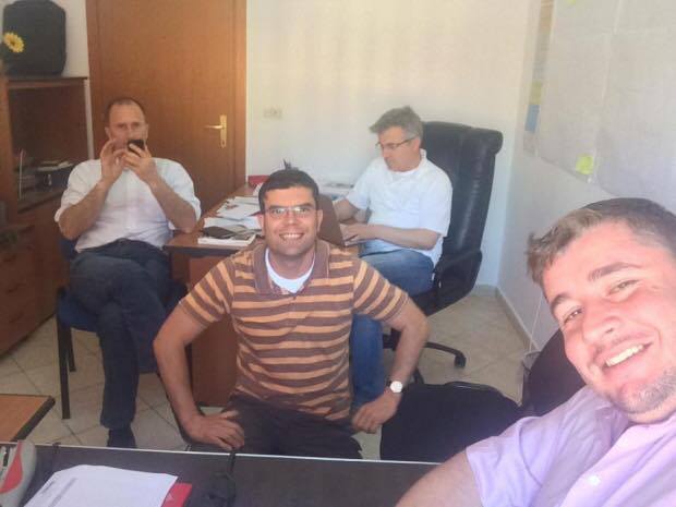 Emri:  12528177_10153729853825923_520127550_n.jpg

Shikime: 253

Madhsia:  29.9 KB
