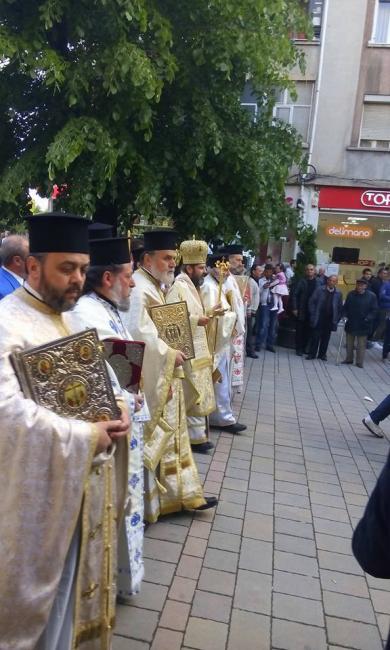Emri:  premta_zeze4.jpg

Shikime: 425

Madhsia:  50.2 KB
