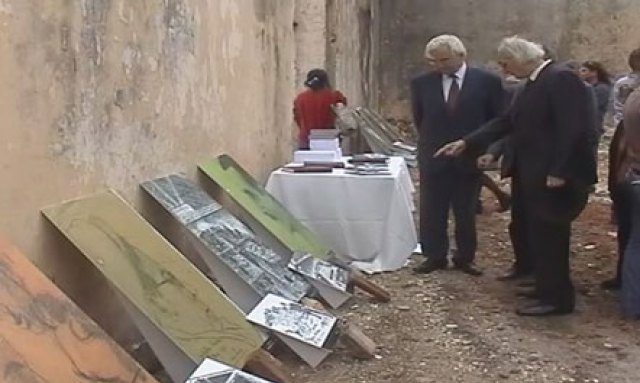 Emri:  ambasadori-gjerman-ne-kampin-e-tepelenes.jpg

Shikime: 717

Madhsia:  45.1 KB