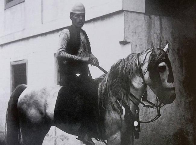 Emri:  Azem Galica 1.jpg

Shikime: 1946

Madhsia:  41.5 KB