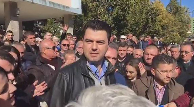 Emri:  bashaa-fier.jpg

Shikime: 250

Madhsia:  56.0 KB