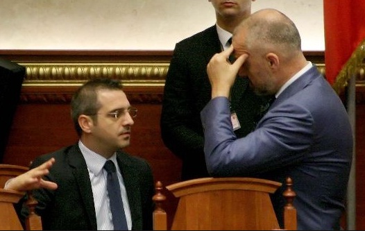 Emri:  tahiri-rama17.jpg

Shikime: 381

Madhsia:  59.2 KB