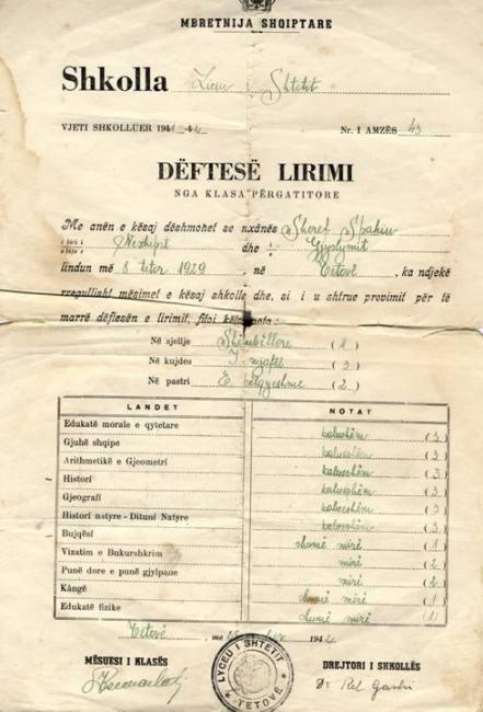 Emri:  Shkollat shqipe n Tetov 1941-1944 9.jpg

Shikime: 1416

Madhsia:  46.1 KB