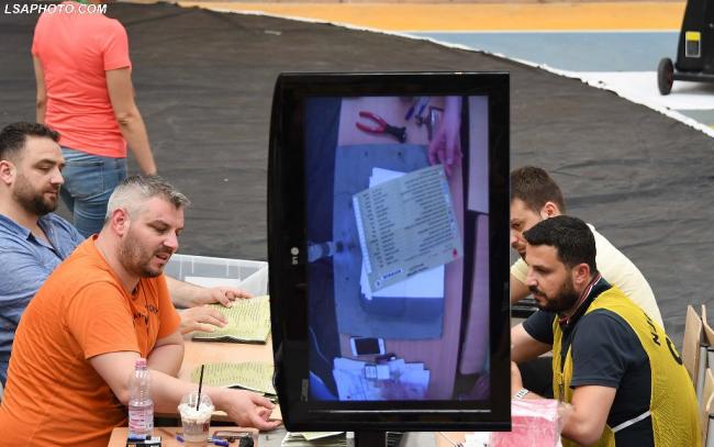 Emri:  zgjedhje123.jpg

Shikime: 389

Madhsia:  43.3 KB